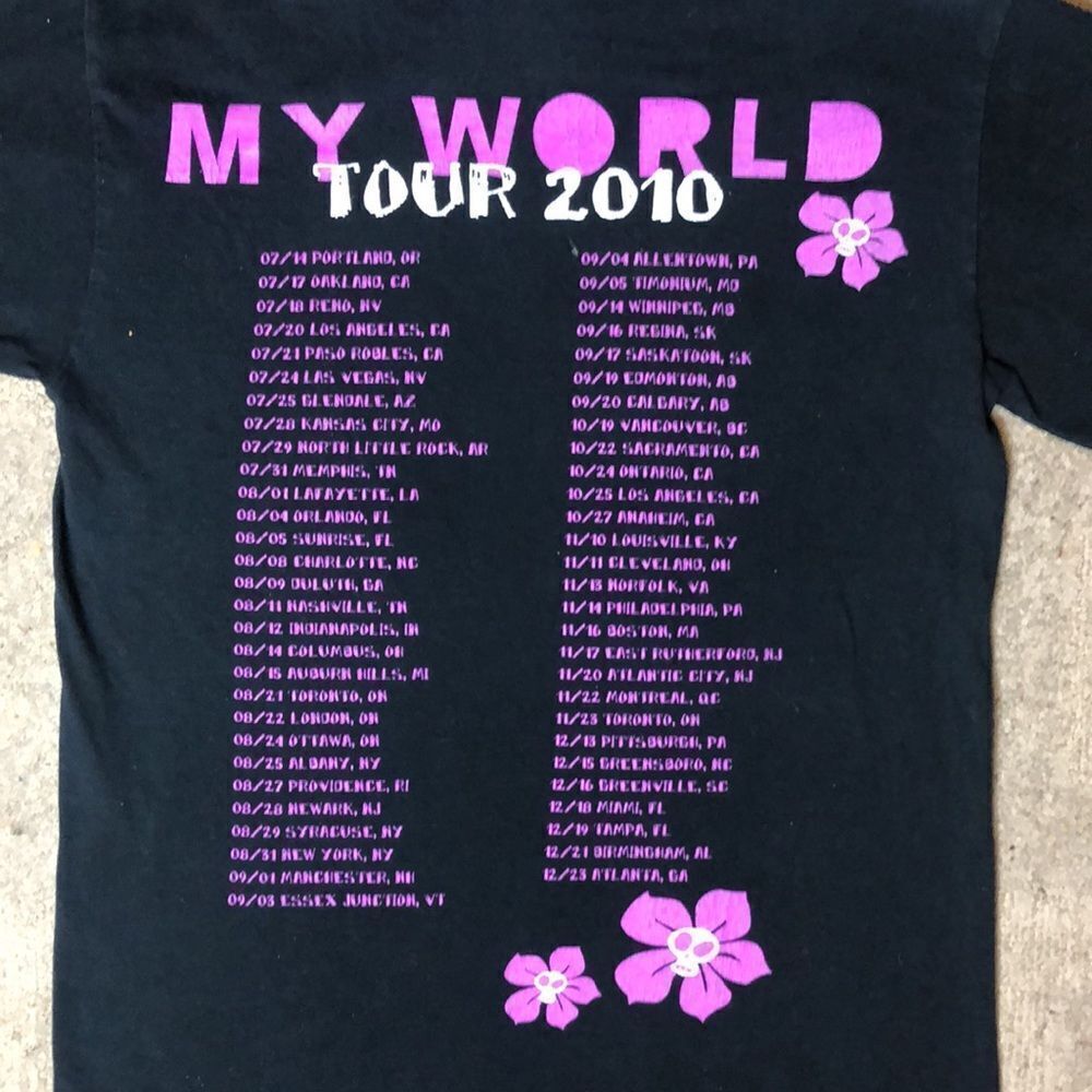 Vintage 2010 Justin Bieber World Tour Concert Tee | 2-Sides | Small - Picture 7 of 8